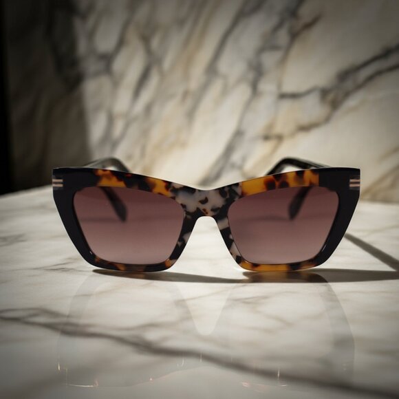 Marc Jacobs Accessories - Marc Jacobs Rectangle Cat Eye Sunglasses - Havana / Brown Gradient - NWT